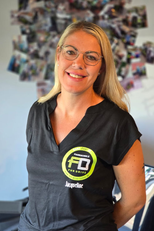 Portrait Jacqueline (Büro) (Fahrschule Fun Drive Hamm)